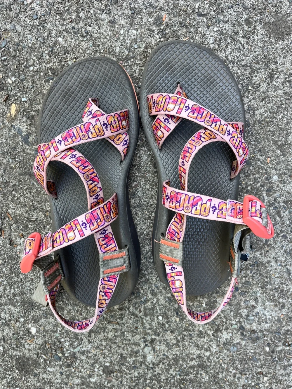 Chaco Cloud ‘Peace Love’ Z/2 Sandal women's sz 8